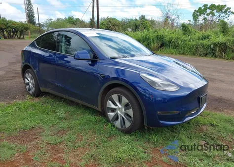 2023 Tesla Model Y Awd/Long Range Dual Motor All-Wheel Drive from USA, damaged, VIN 7SAYGDEE2PF927932